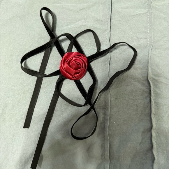 iHeartRaves Black Floral Embroidered Set W/ Flower Choker - Picture 3 of 5